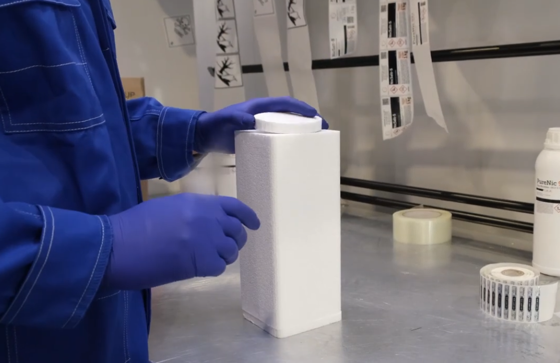 Wkład z EPS do butelek HDPE dla firmy chemicznej